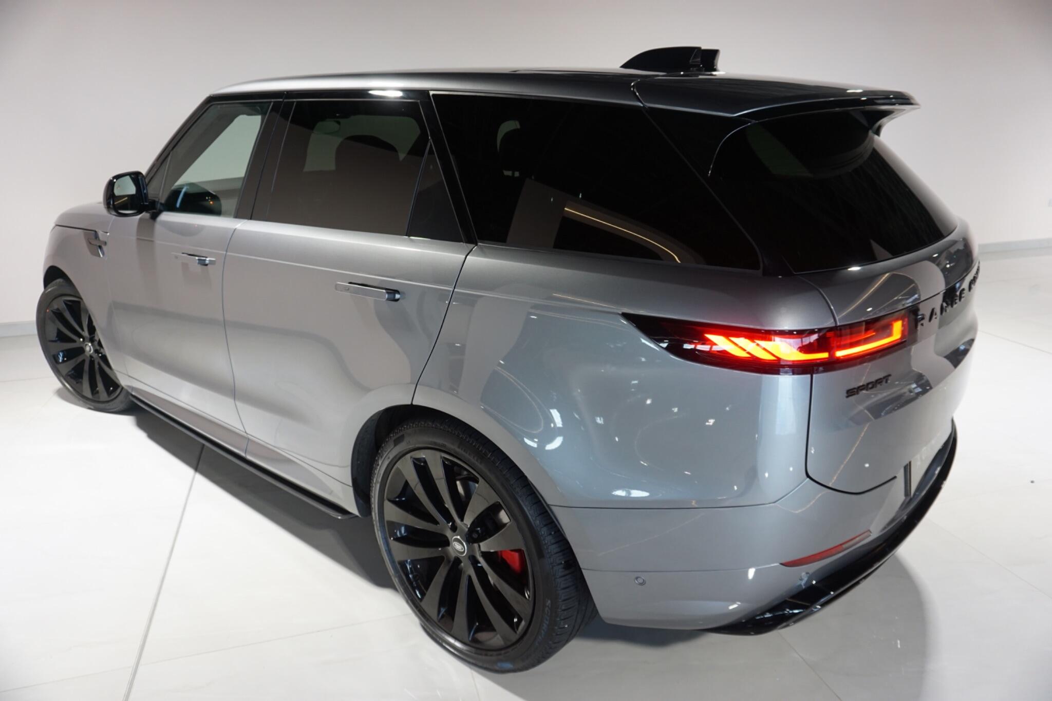 Land Rover Range Rover Sport 3.0 D300 MHEV Dynamic SE SUV 5dr Diesel Auto 4WD Euro 6 (s/s) (300 ps)